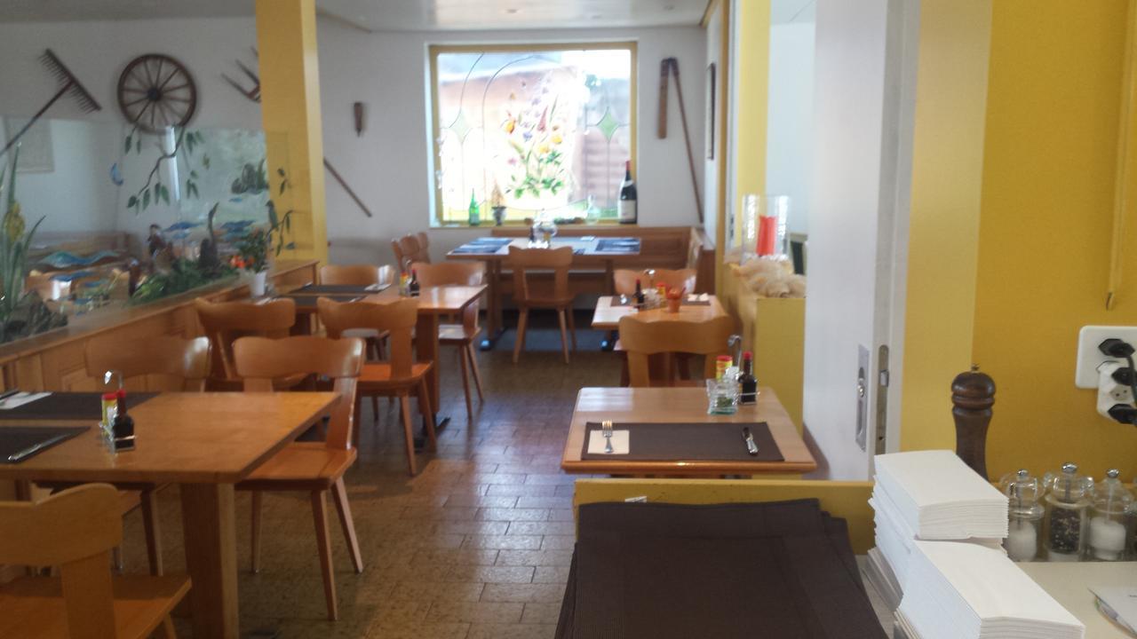 Hotel Restaurant Kloesterli Pieterlen Exterior foto